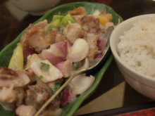 Filipíny - jídlo v restauraci na ostrově Bohol