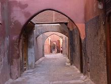 Medina v Marakéši - jedna z uliček
